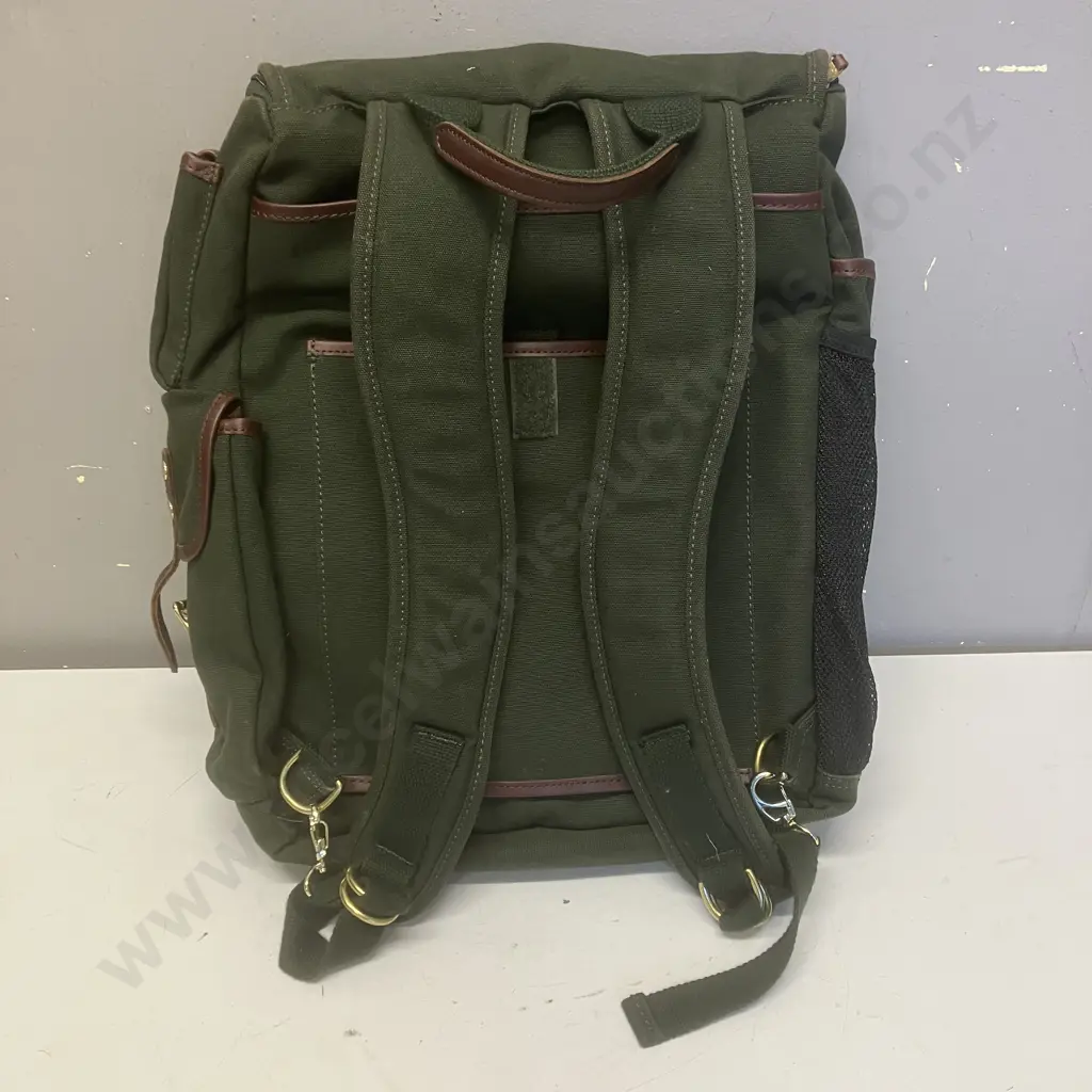 Orvis Battenkill Businessman's Backpack - Green Canvas & Leather Image 1++