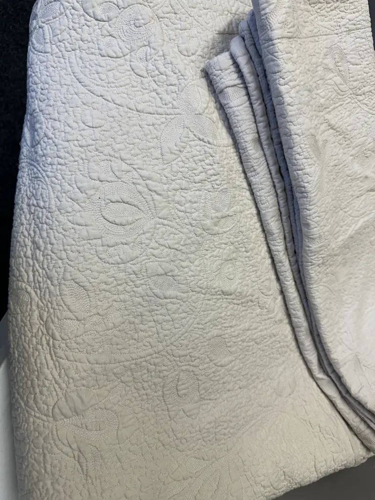 King Size Latte Coloured Relief Patterned Coverlet & 2 Pillowcases Image 1++