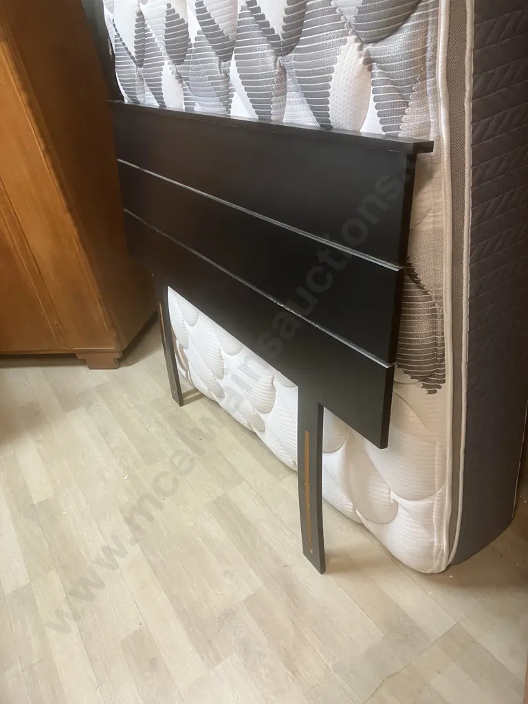 York 4 Drawer Chest, 6 Drawer Lowboy, 1 Drawer Bedside & 103.5 x 144.5cm Headboard In Black Image 1++