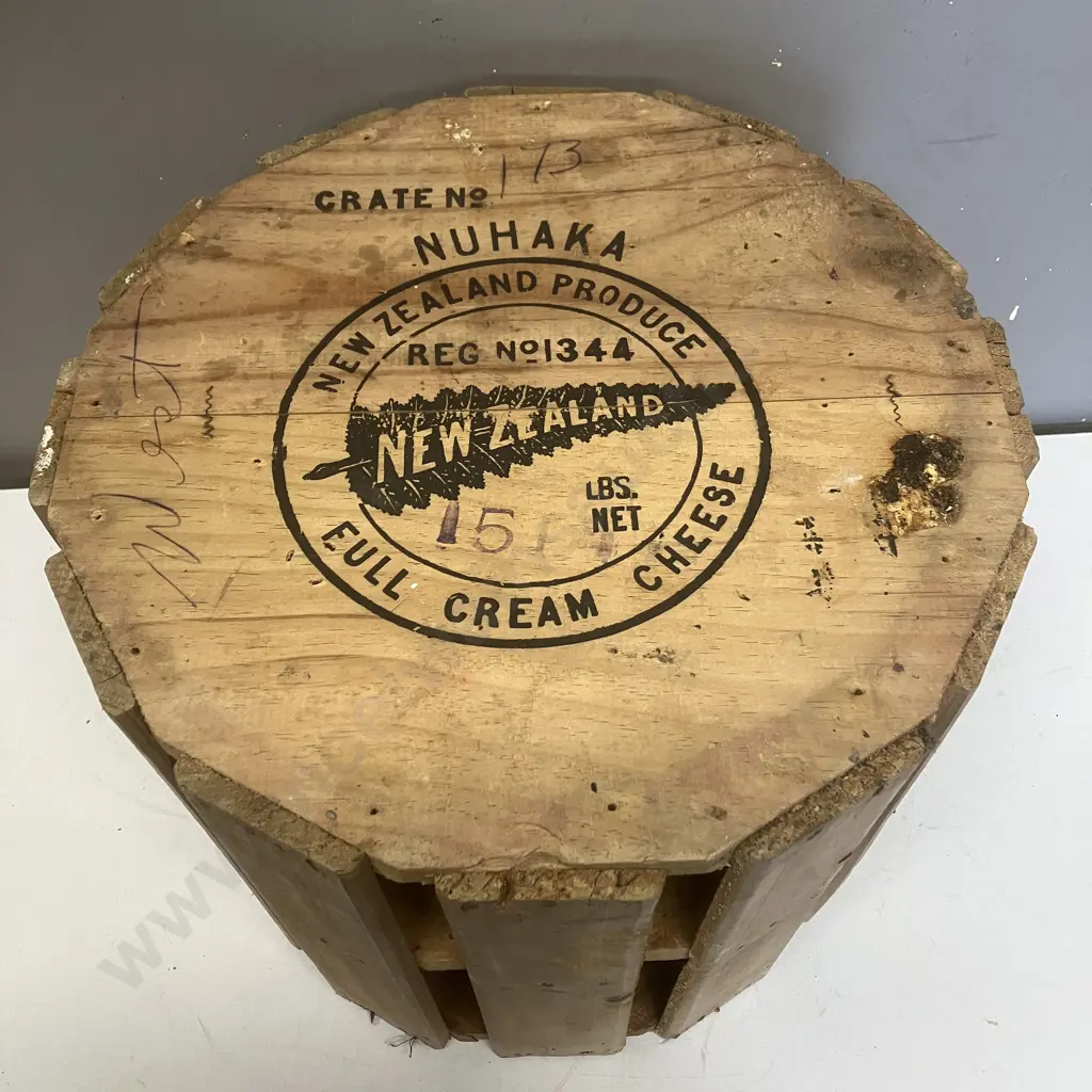 Vintage Cheese Crate Stool 'NUHAKA No 1344 New Zealand In Black Fern.12 Sided. 35 x 40cm Image 1++