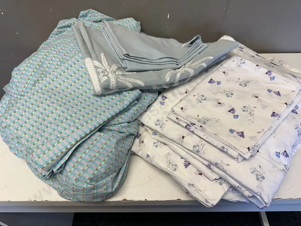 Sheet Sets Including Adairs King Size With Pillowcases  Image 1++