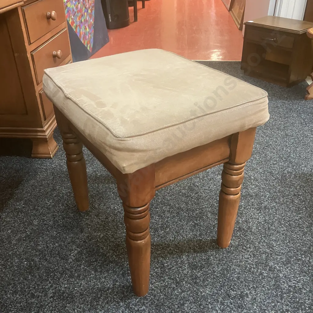 Vintage Kauri? Nine Drawer Kneehole Dressing Table With Wrap Around Mirrors & Stool. H156.5 W160 D49.5cm Image 1++