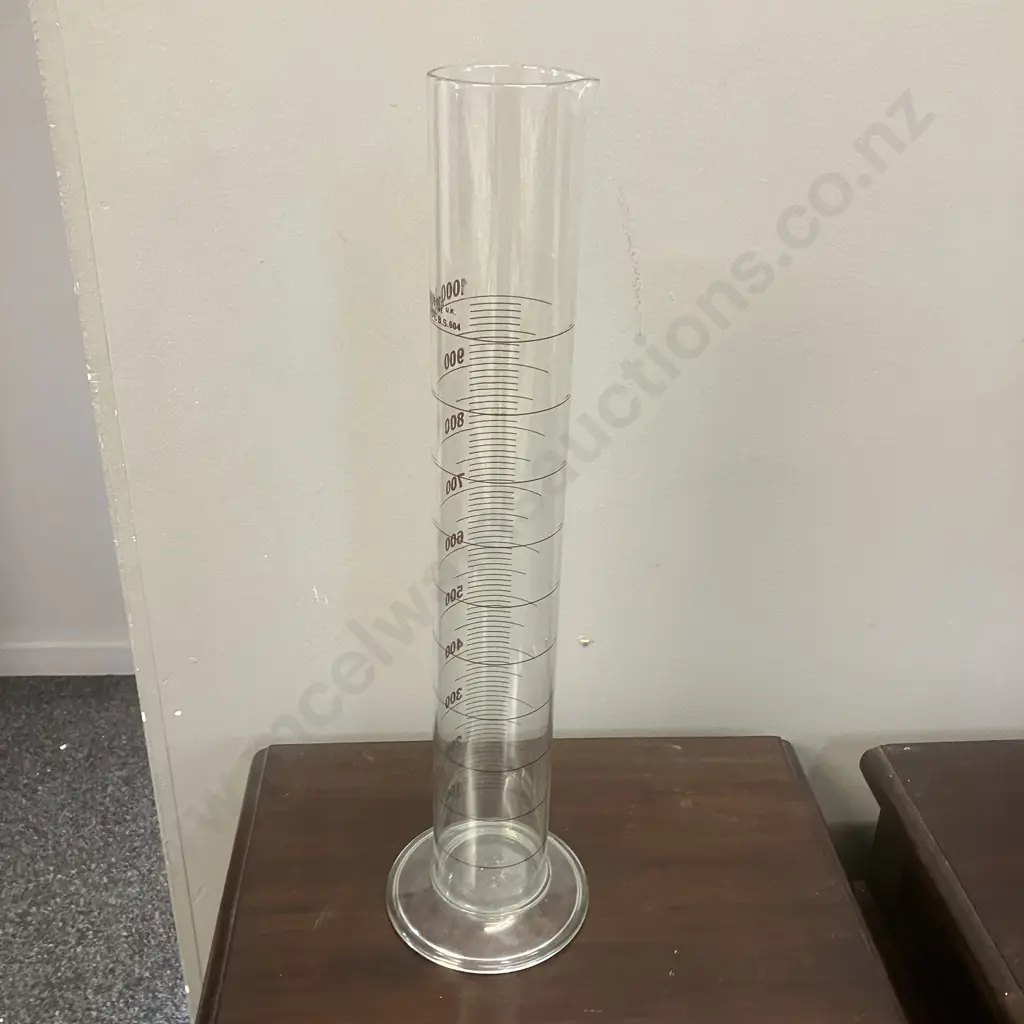 Vintage E-Mil Gold Line UK 1000ml Borosilicate Glass Graduated Cylinder With Pouring Lip Image 1++