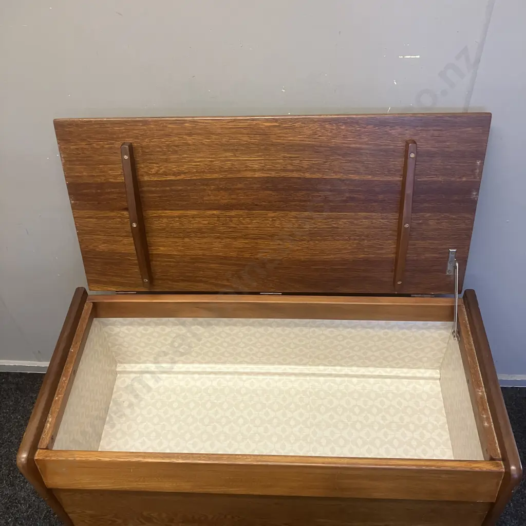 Art Deco Oak Blanket Chest With Storage Drawer, Original Handles, Hinged Lid. H67 W92.5 D44cm Image 1++