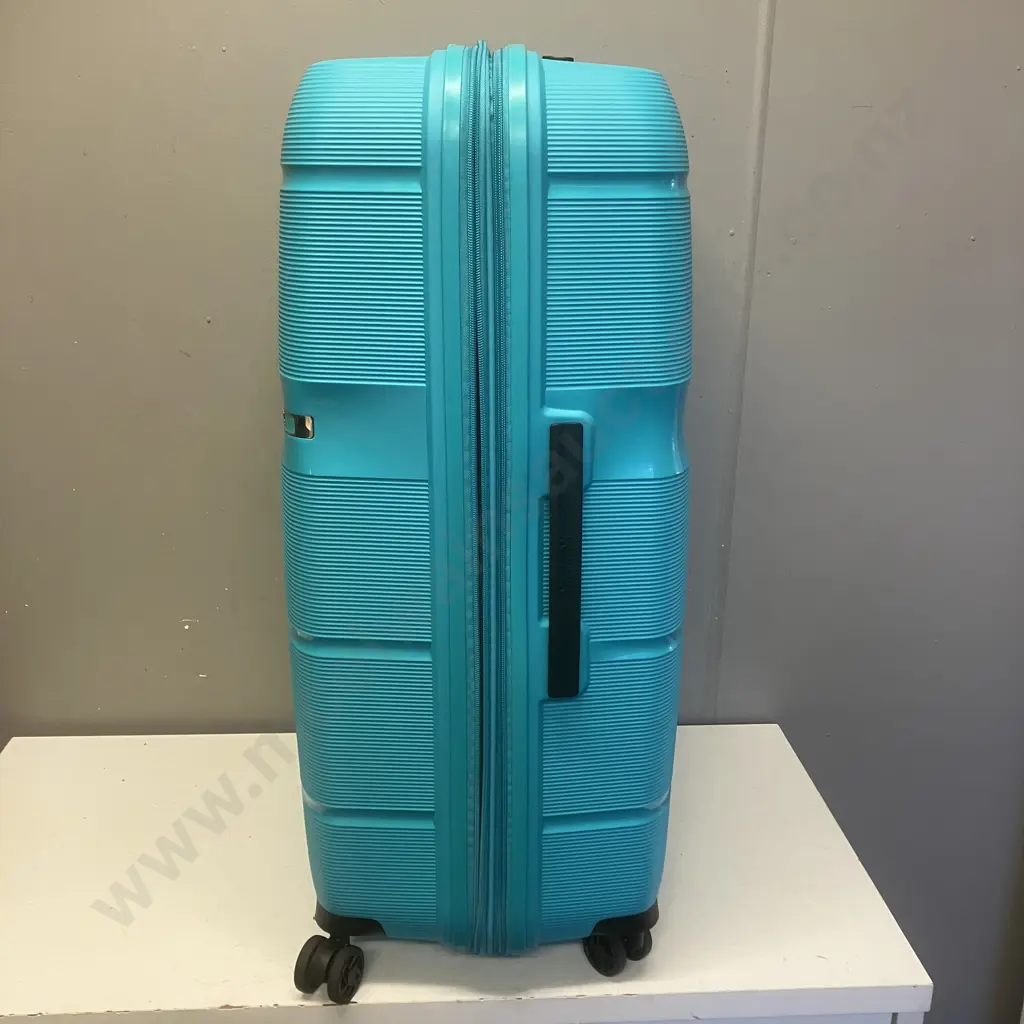 American Tourister Spinner 81/30 TSA EXP AV Suitcase Image 1++
