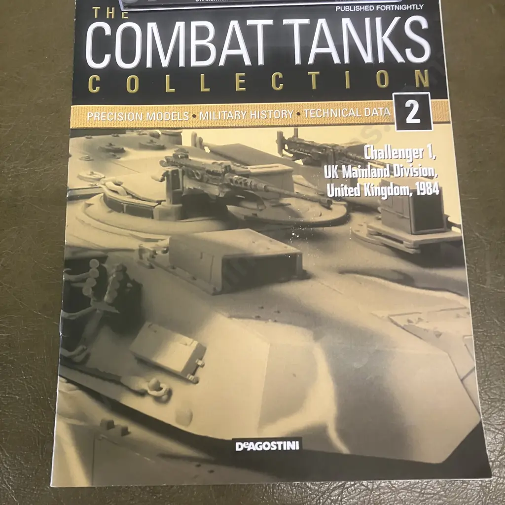 The Combat Tanks Collection #1. 2, 3 Magazines With Model Tanks, Ring Binder Etc Image 1++