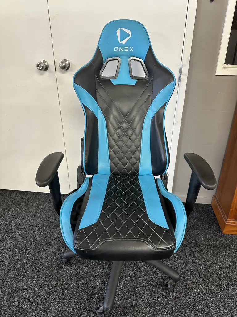 ONEX GX220 Air Gaming Chair Black & Blue (Seat Starting to Split & Back Loose) Image 1++