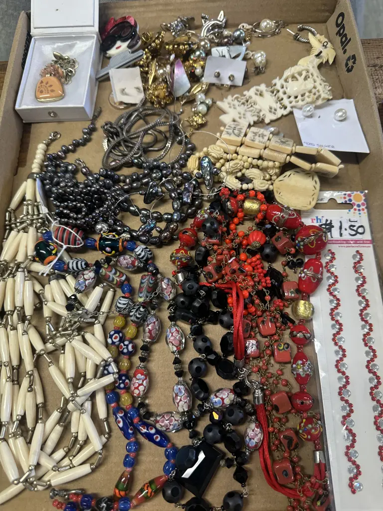 Selection Of Costume Jewellery Image 1++