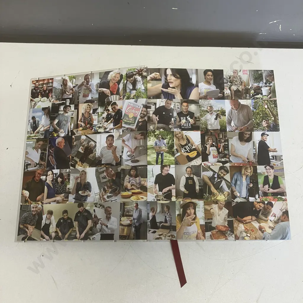 Cookbooks - Cooking 4 Change: 101 Famous Kiwis Share Their Favourite Recipes & Gwyneth Paltrow Its All Good Image 1++