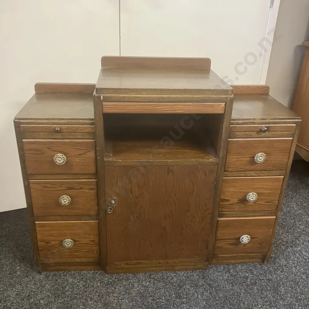 Oak Sideboard With 3 Pull Out Slides. H80 W95 D34cm Image 1++