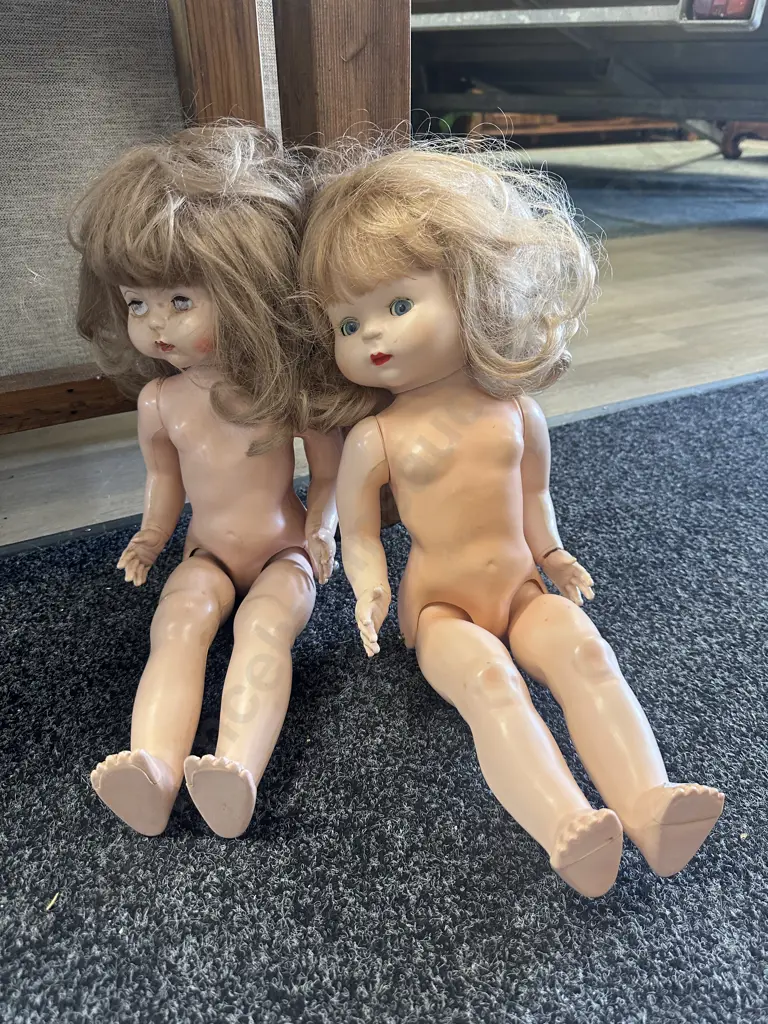 Vintage Walkie Talkie Dolls Image 1++