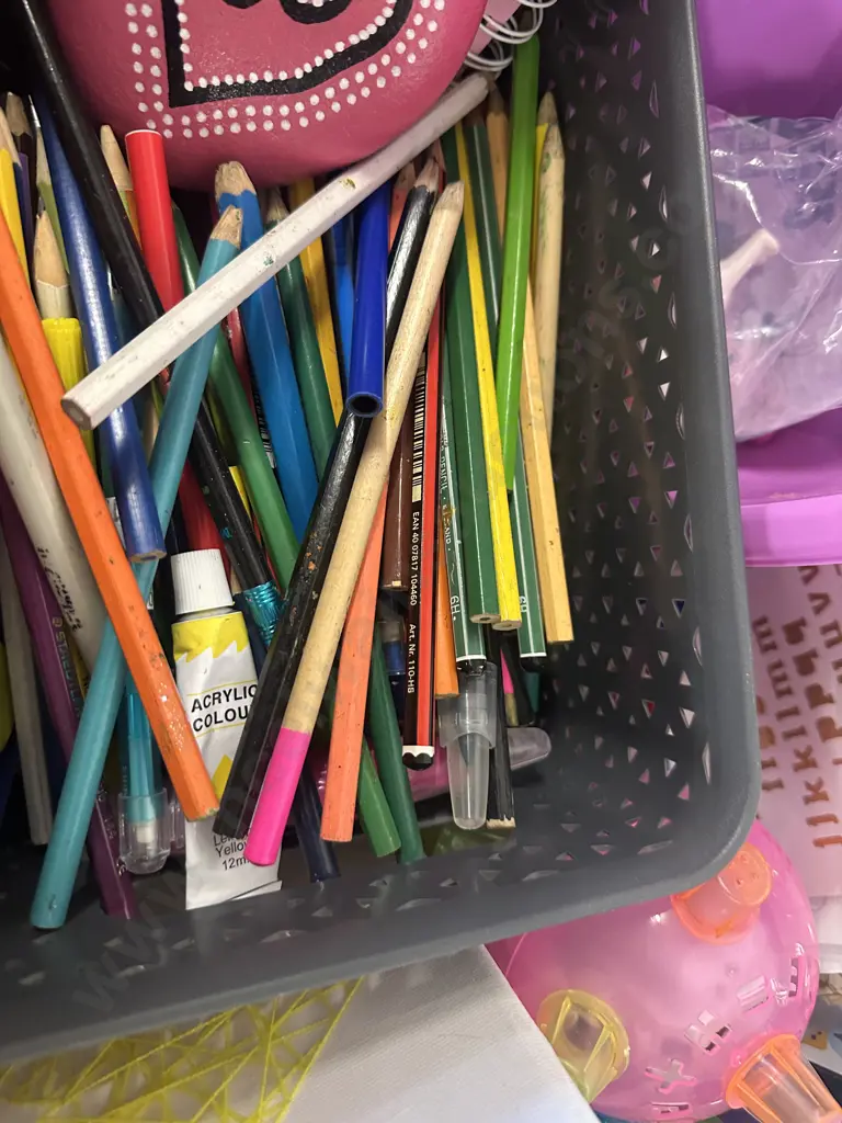 Box Lot Of Assorted Stationary Etc Image 1++