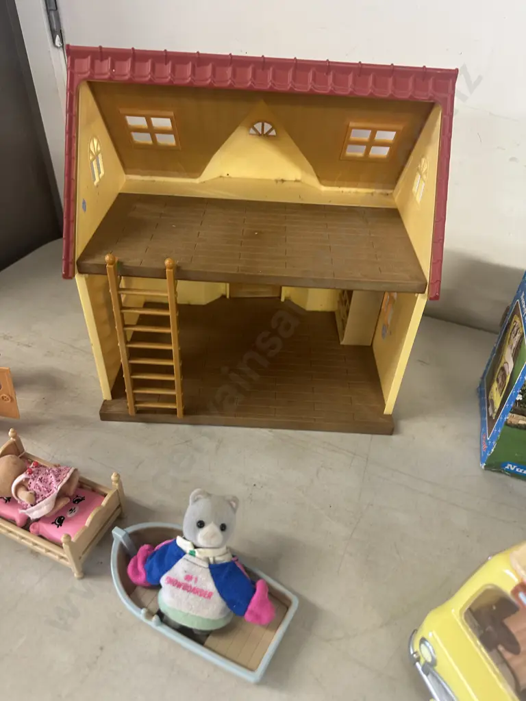 Sylvanian Families Country Home, Nursery Bus, Furniture, Figurines Etc Image 1++