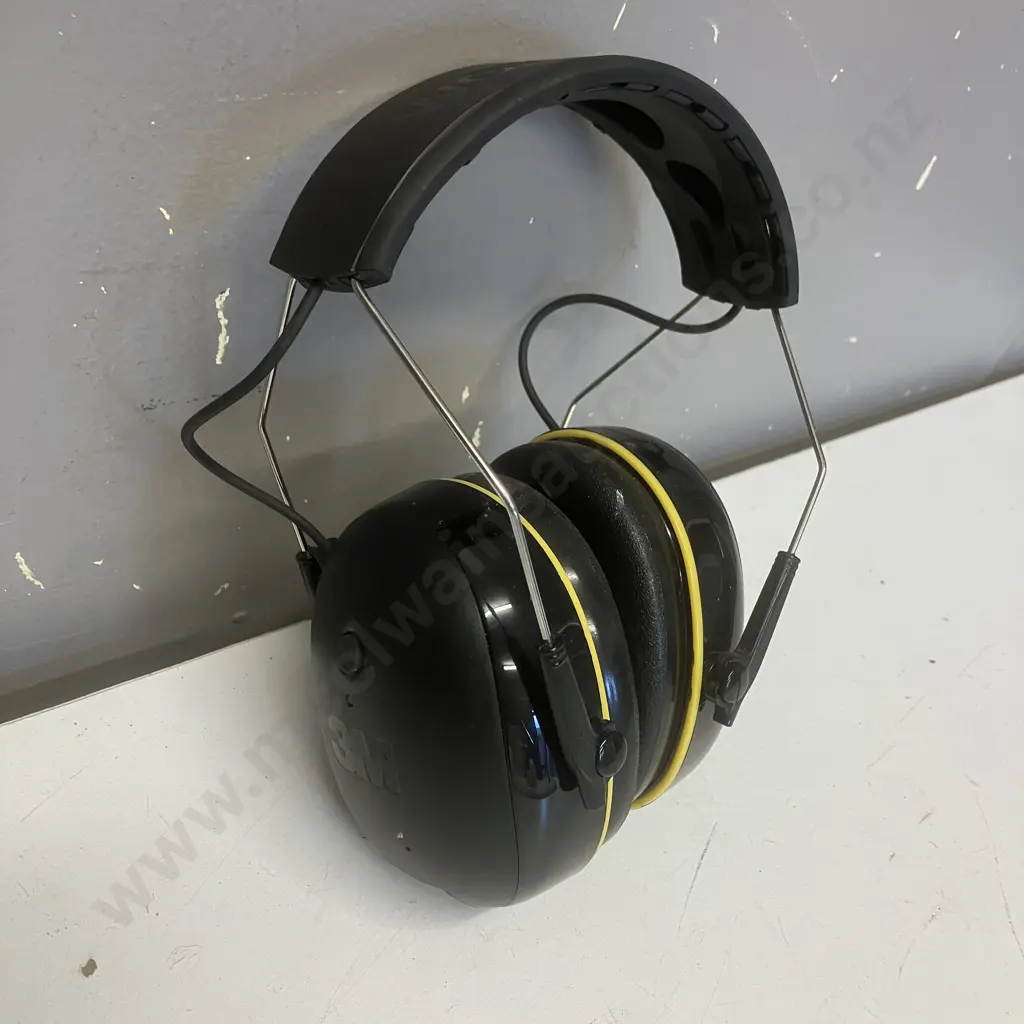 3M WorkTunes Connect Wireless Hearing Protectors Image 1++