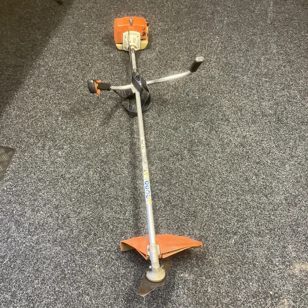 Stihl FS250 Petrol Brushcutter (Missing Parts) Image 1++