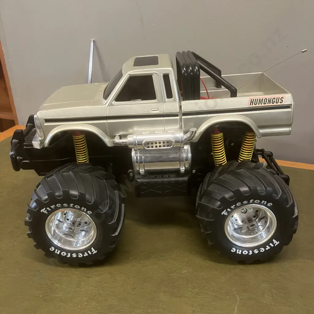 HUMONGUS R/C Monster Truck - 27 Mhz Image 1++