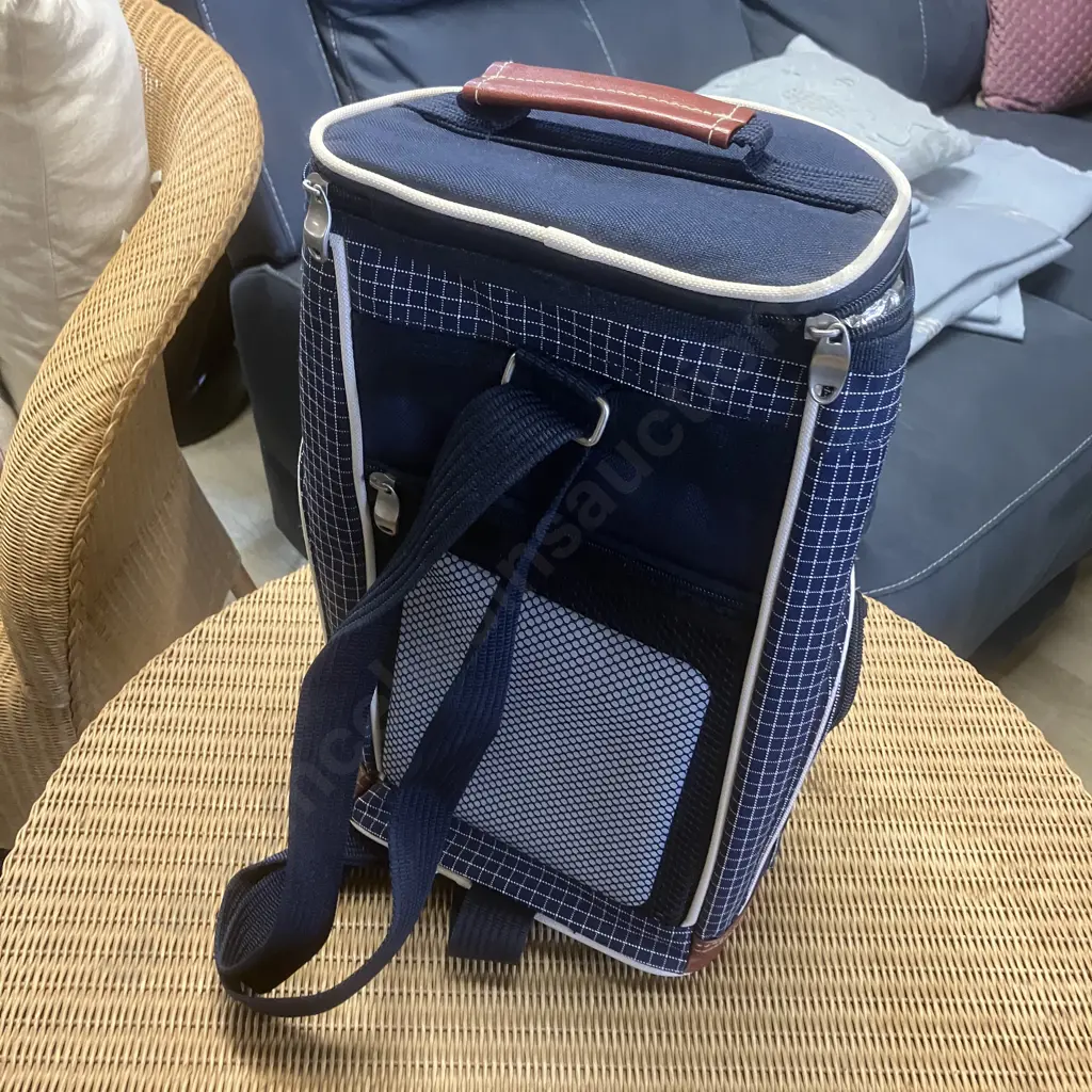 Stevens Outdoors Chiller Bag, Plastic Wine Glasses, Opener Etc Image 1++