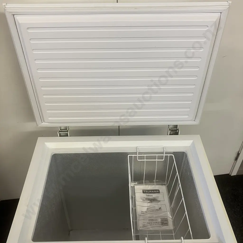 Telmann 148 Litre Chest Freezer Model TEL 148G Image 1++