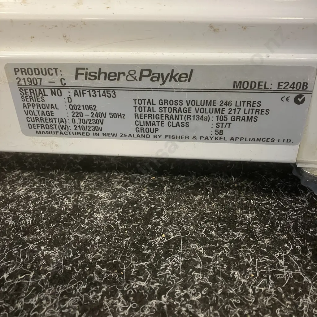 Fisher & Paykel 246 Litre Fridge-Freezer Model E240B, #AIF31453 Image 1++
