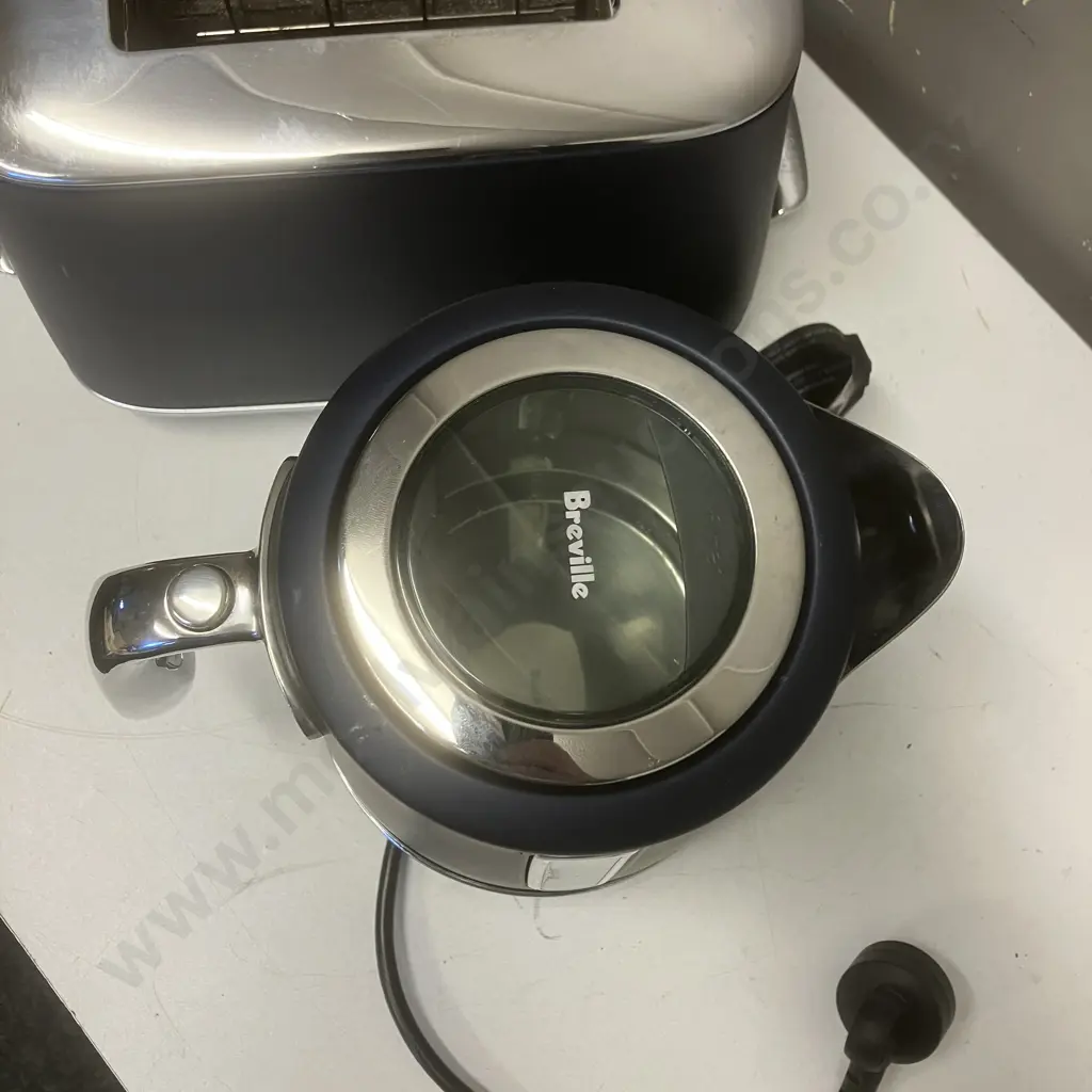 Breville Damson Blue Soft Top Luxe Kettle BKE735 & The Toast Select Luxe 2-Slice Toaster BTA735 Image 1++