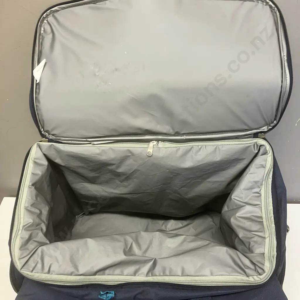 Insulated Rolling Travel Cooler Picnic Set Image 1++