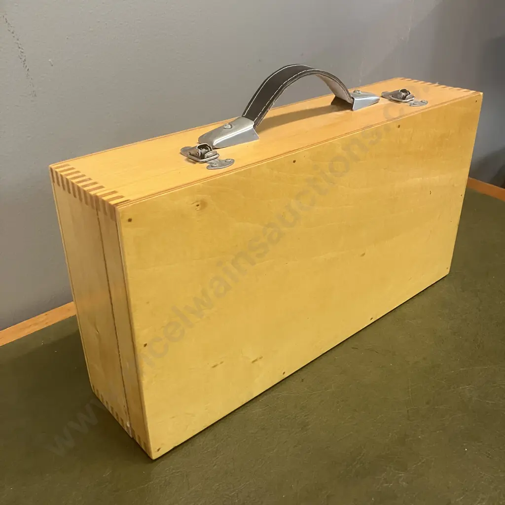 Petanque 8 Boule Set In Wooden Carrycase Image 1++