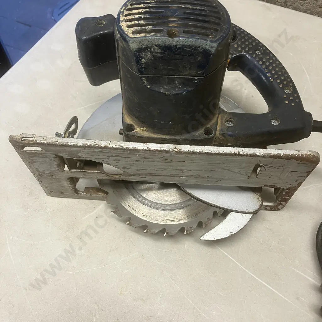 Ryobi ECS1350 Circular Saw Image 1++