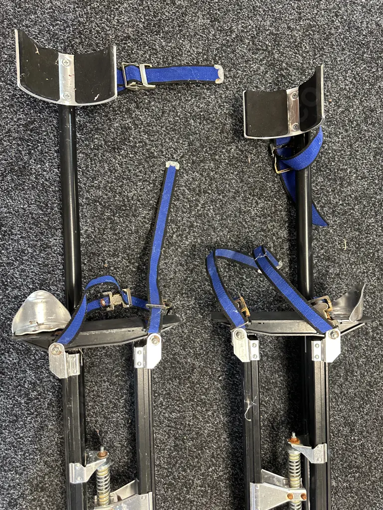 Pair Of Adjustable Dry Wall Stilts Image 1++