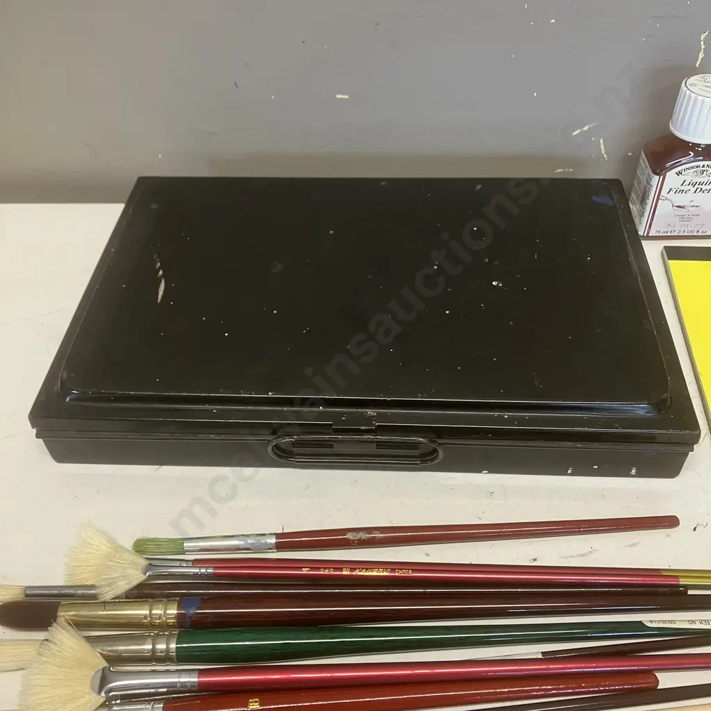 Assorted Art Supplies - Oils Includes Vintage Metal Artists Tin, & Watercolour Paints In Box Image 1++