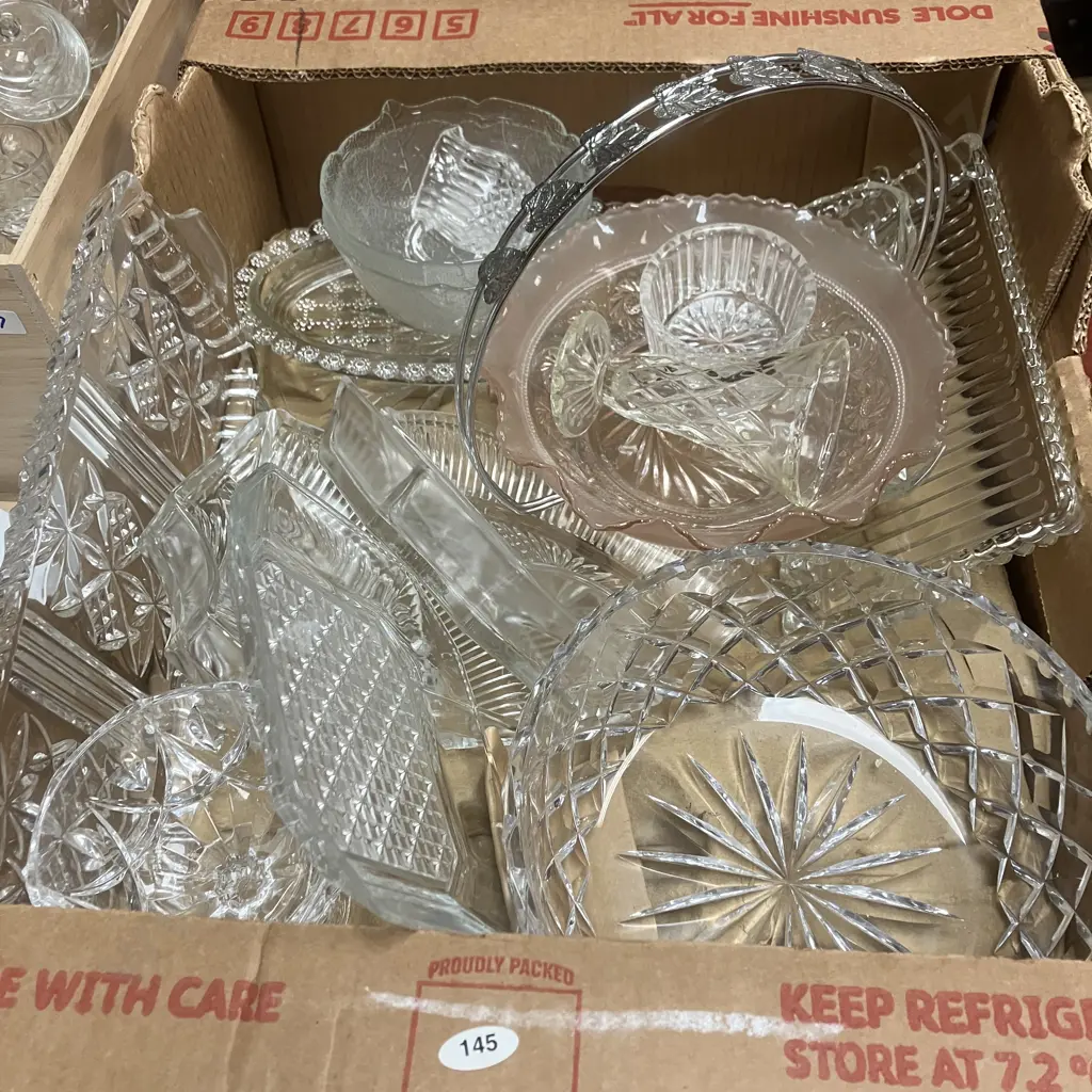 Selection of Crystal & Glassware Items Image 1++