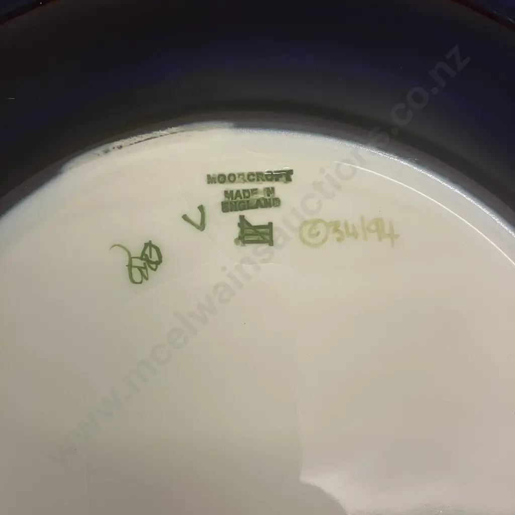 Moorcroft Pottery Anemone Pattern Signed 34/94 Large Charger Plate In Original Box. Dia 26cm (As Found) Image 1++