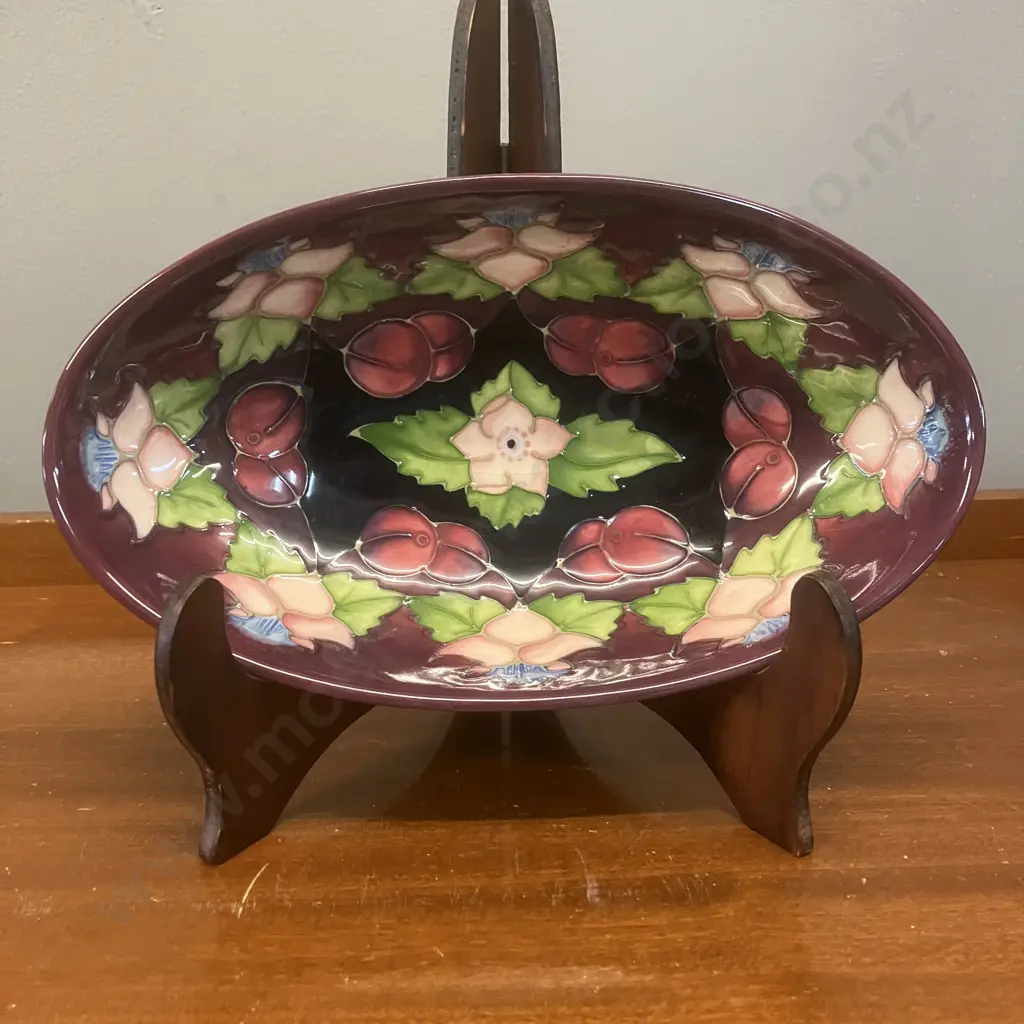 Moorcroft Pottery Morello Cherry Pattern Rachel Bishop Oval Dish 95. L23.5cm Image 1++