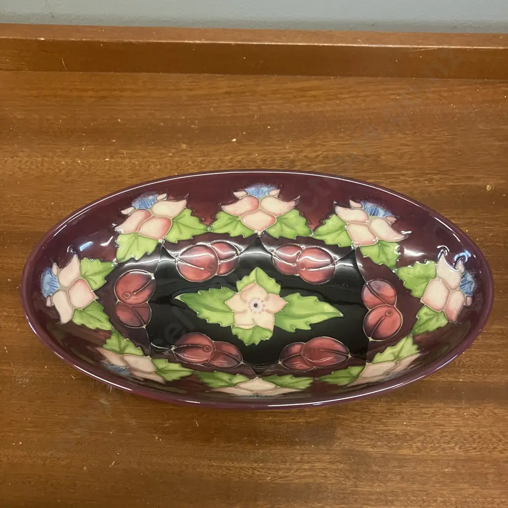 Moorcroft Pottery Morello Cherry Pattern Rachel Bishop Oval Dish 95. L23.5cm Image 1++