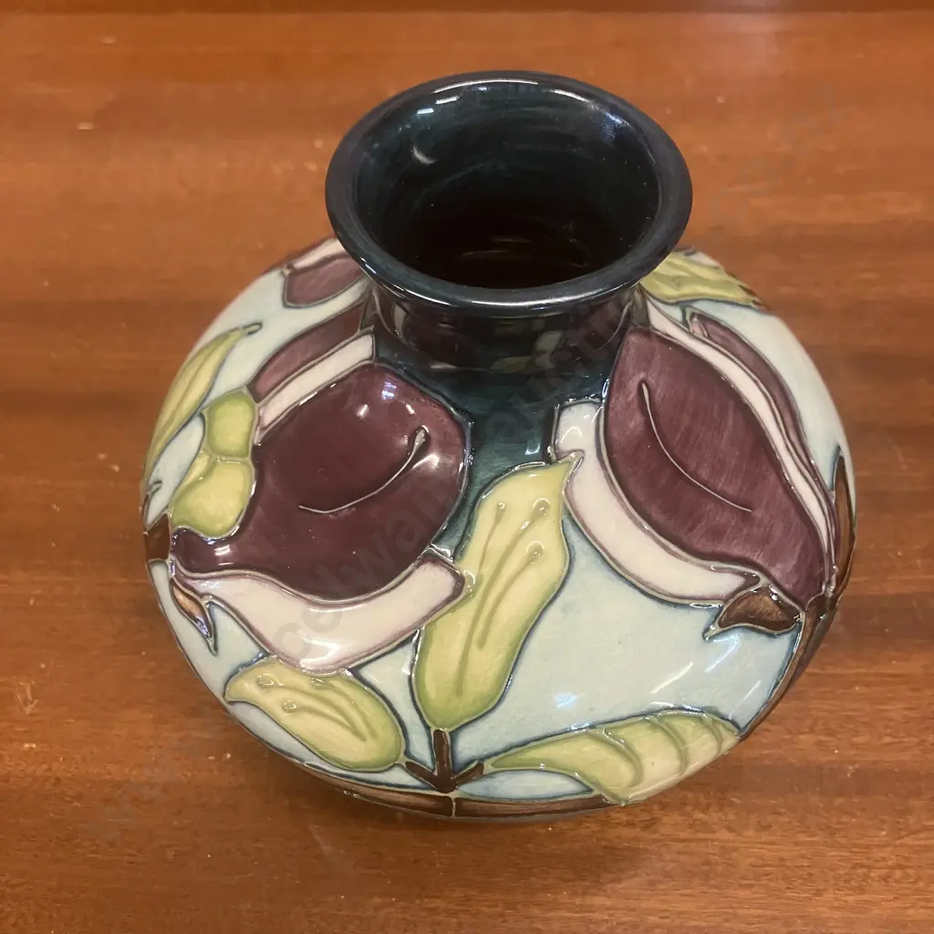 Moorcroft Pottery Wine Magnolia Pattern Squat Vase. 10.5cm Image 1++