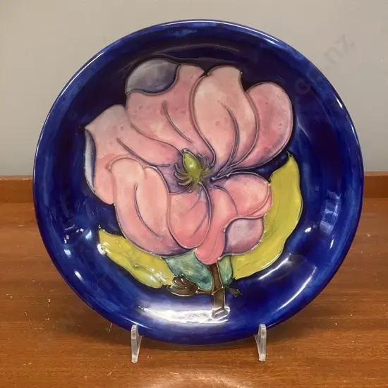 Vintage Moorcroft Pottery Magnolia Pattern On Cobalt Blue Shallow Dish, Signed. 3.5 x 18.5cm