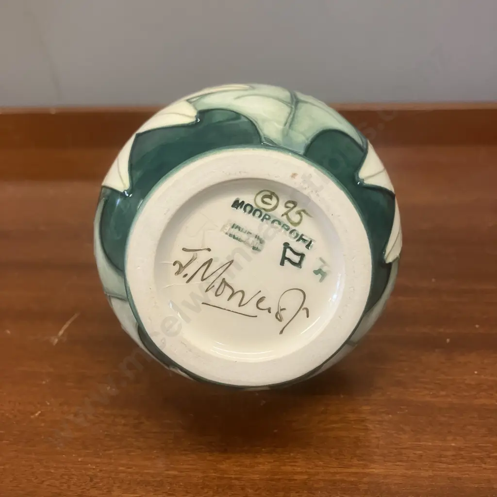 Moorcroft Pottery Summer Lawn Pattern Vase Signed By John Moorcroft 95. H14cm Image 1++