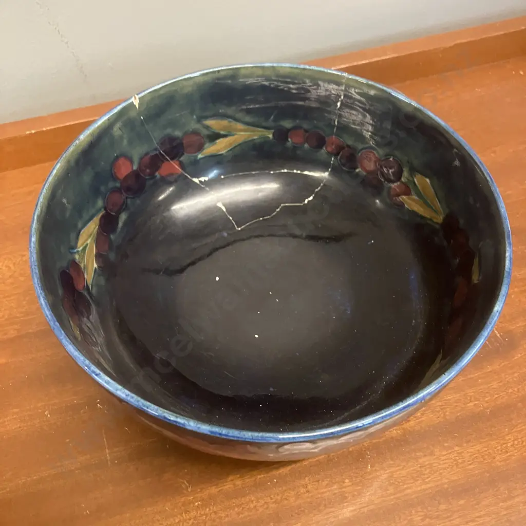 William Moorcroft Pomegranate Large Footed Bowl c.1930 (Damaged) 10 x 21.5cm Image 1++