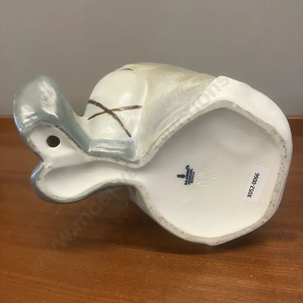 Retired Large Lladro Gres Eskimo Boy Napping, Blue White H27cm. Image 1++