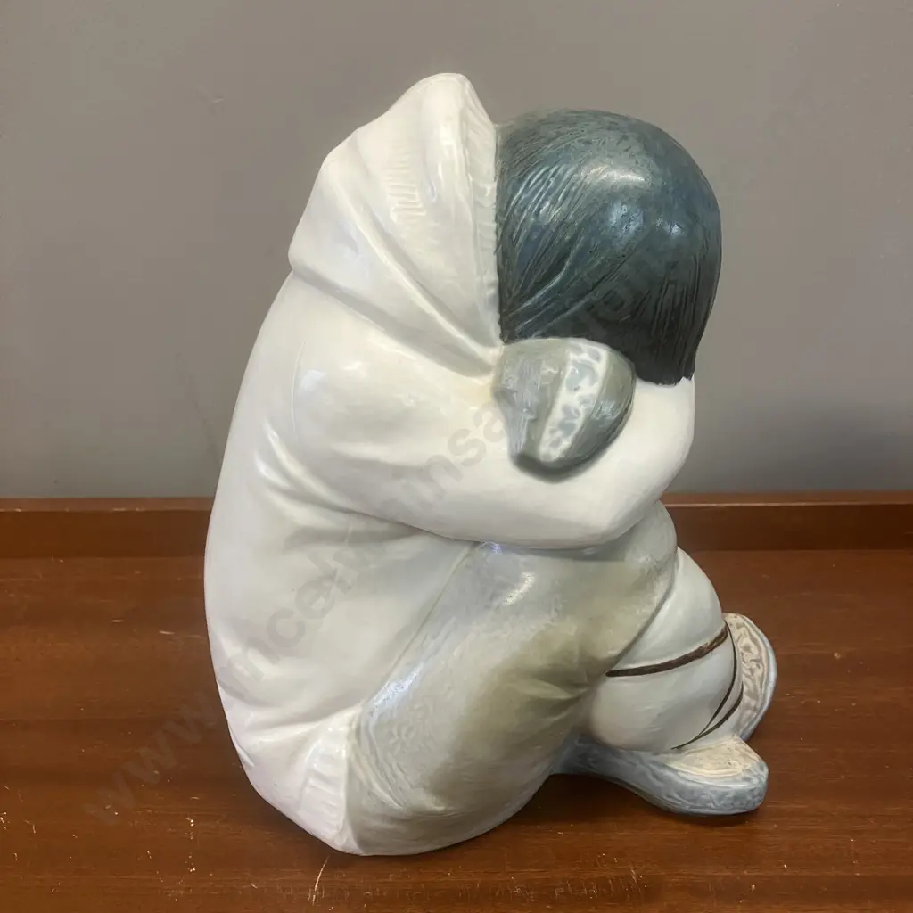 Retired Large Lladro Gres Eskimo Boy Napping, Blue White H27cm. Image 1++
