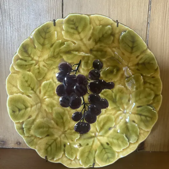 Sarreguemines French Majolica Grape & Leaf Fruit Plate Dia20cm. 