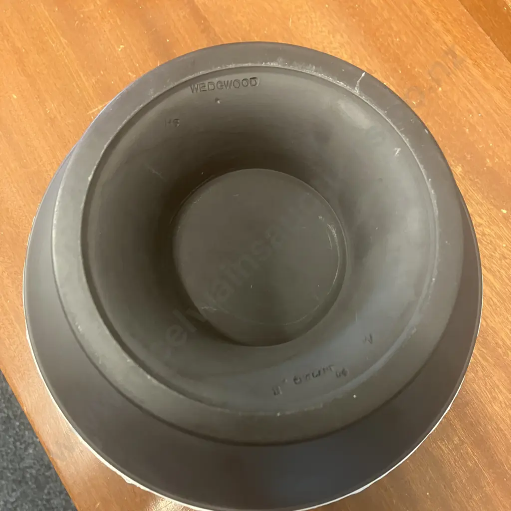 Wedgwood Black Jasperware Pedestal Bowl, Neoclassical Scenes - Made In England.13 x 21cm Image 1++