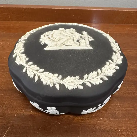 Wedgwood Black Jasperware Lidded Trinket Dish Dia13cm.
