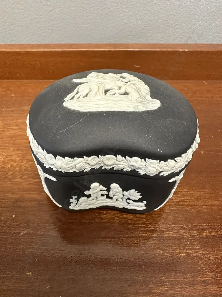 Wedgwood Black Jasperware Kidney Shaped Trinket Dish  Image 1++