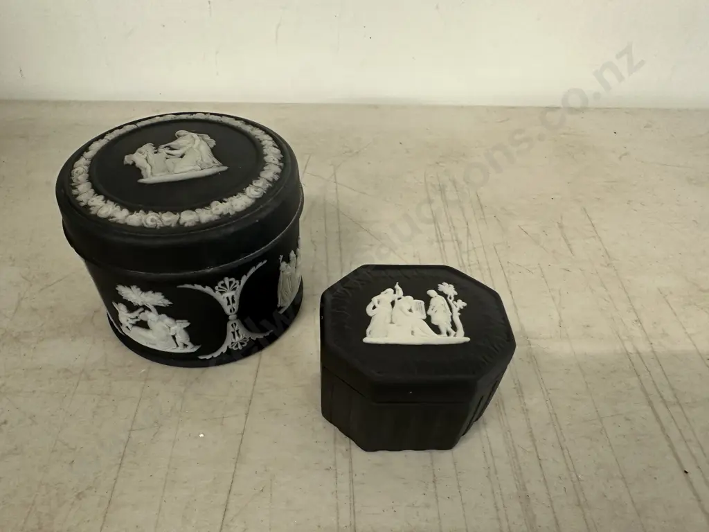 Wedgwood Black Jasperware Octagonal & Round Trinket Dishes Image 1++