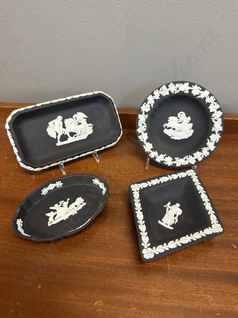 Selection Of Wedgwood Black Jasperware Pin Dishes Etc Image 1++
