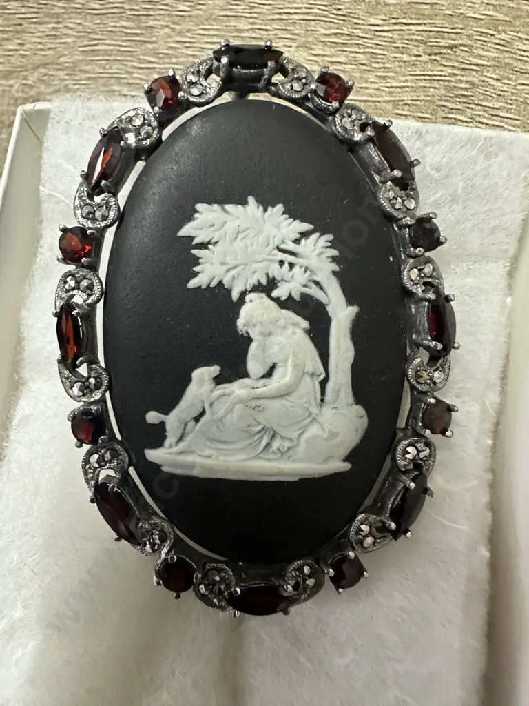 Vintage Wedgwood Black Jasperware Brooch With Red Gem Stones & Marcasite Image 1++