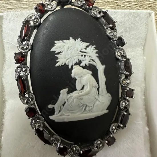Vintage Wedgwood Black Jasperware Brooch With Red Gem Stones & Marcasite