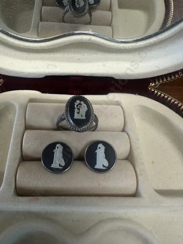Vintage Wedgwood Unique Sterling Silver Ring Black Jasperware With Pair Of Stamped Earrings Image 1++