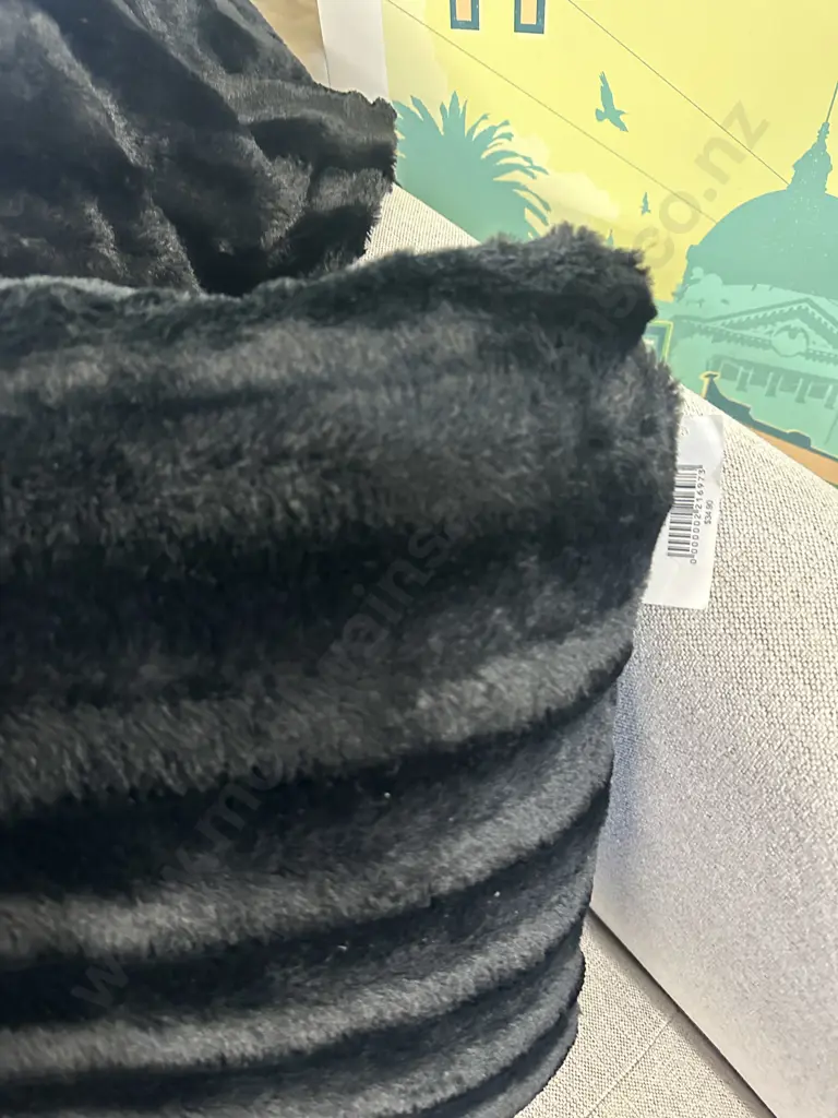 New Solace Channel Fur Black Throw & Cushion 45x45cm. Image 1++