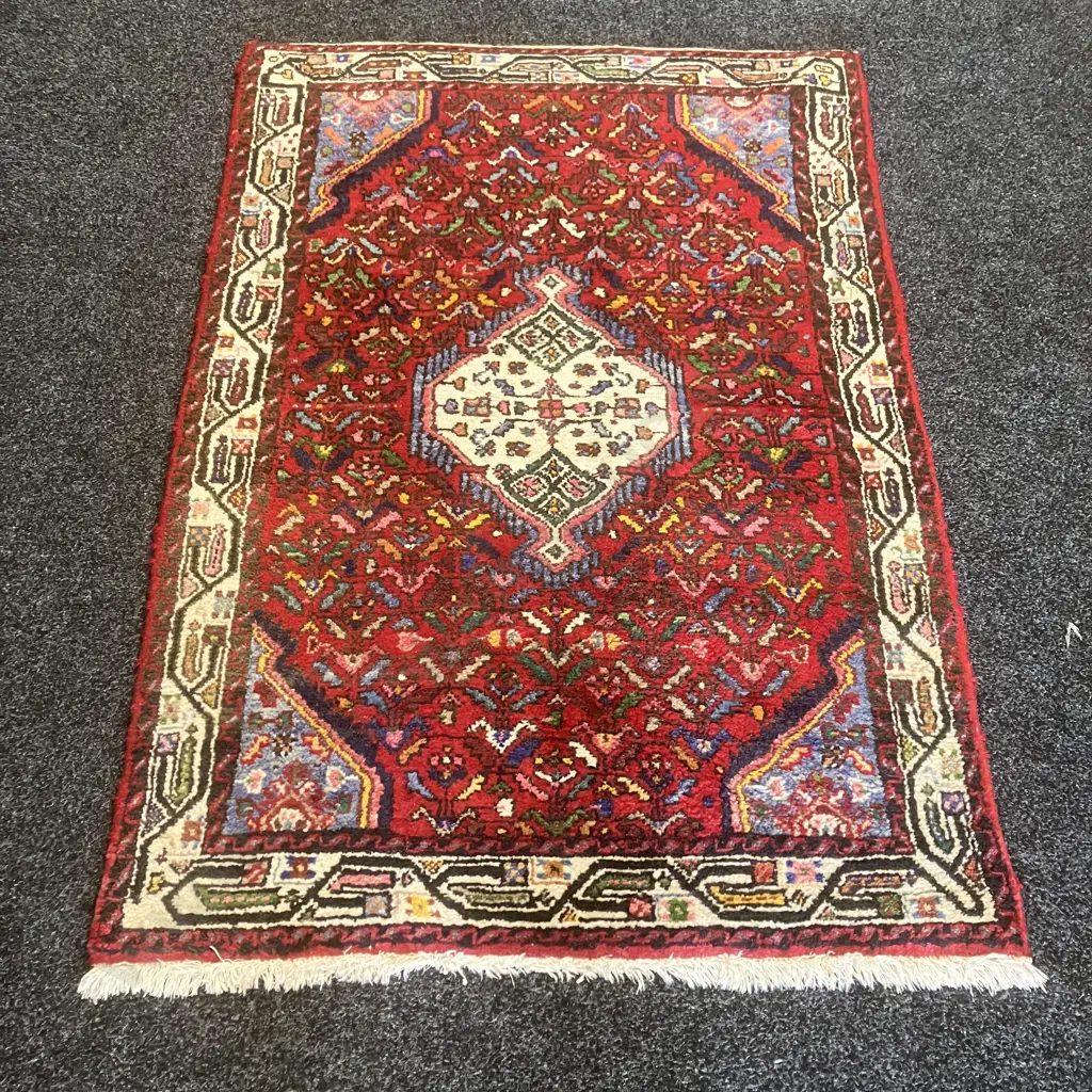 Persian Floor Rug (Tasselled One End) 150 x 103cm Image 1++
